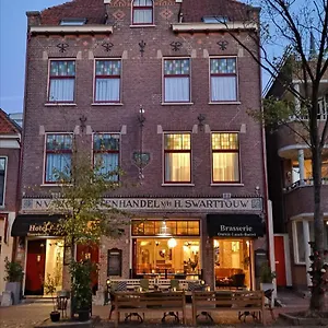 Johannes Vermeer 3* Delft